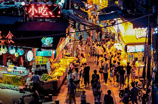 Busy night market