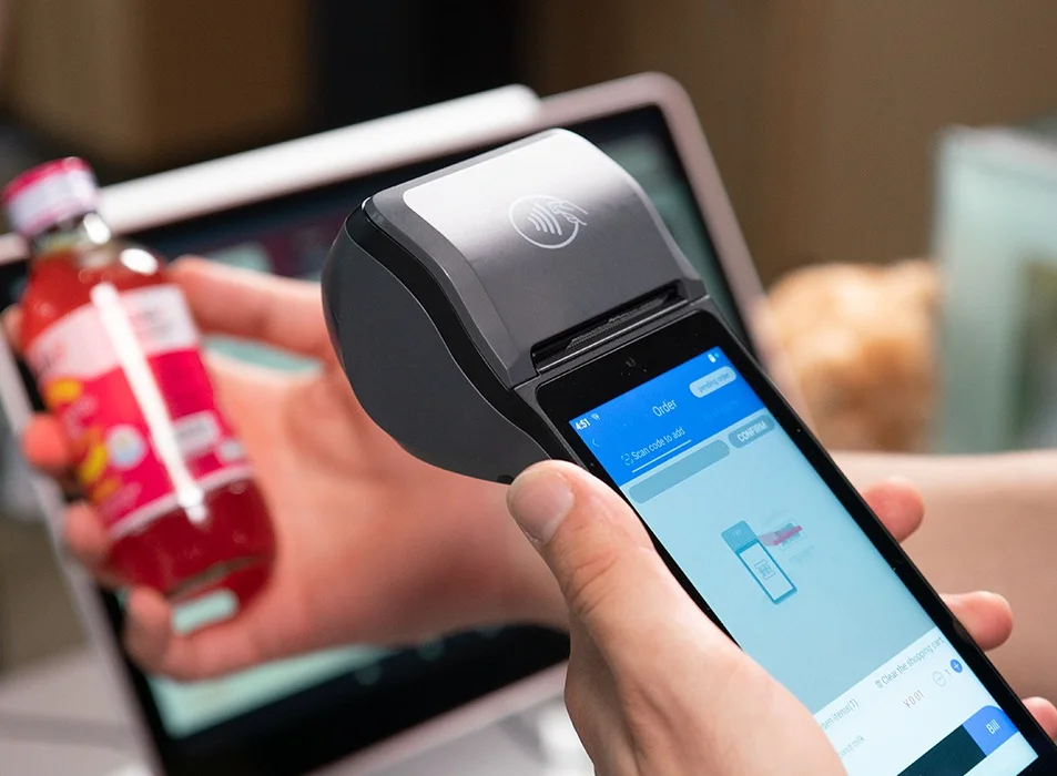 Q7 scanning a product barcode